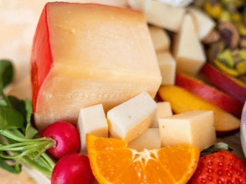 Aged cheese: a healthy choice?