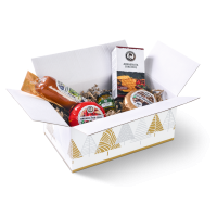 Open witte doos met daarin verschillende (kaas)producten gepresenteerd.