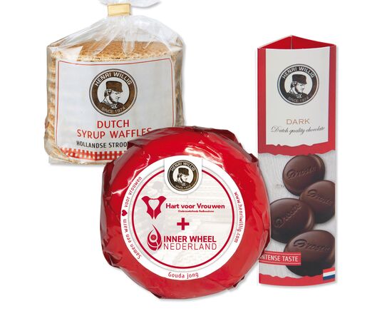 Gouda natural cheese with dark chocolate and stroopwafels Heart for Women