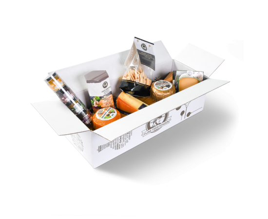 Différents produits (au fromage) dans une boîte cadeau blanche.