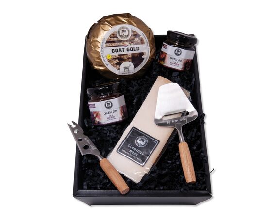 Gift set Glorious goat with cheese dips
