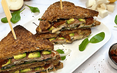Luxus-Sandwich mit Ziegenkäse von Henri Willig
