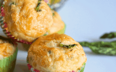Savoury muffins with asparagus cheese