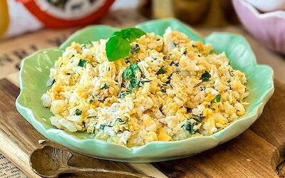 Egg salad with Asparagus cheese