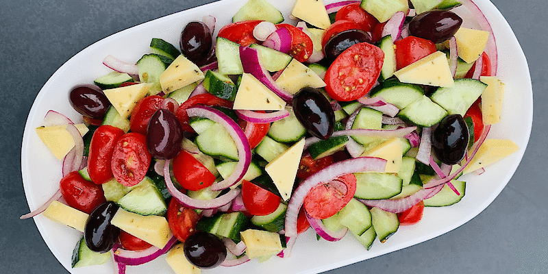 Salade met tzatzikikaas