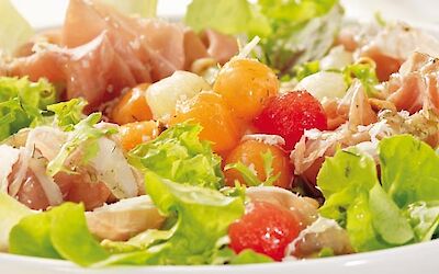 Frisch und Grün Salat mit Henri-Willig-Käse Ihrer Wahl